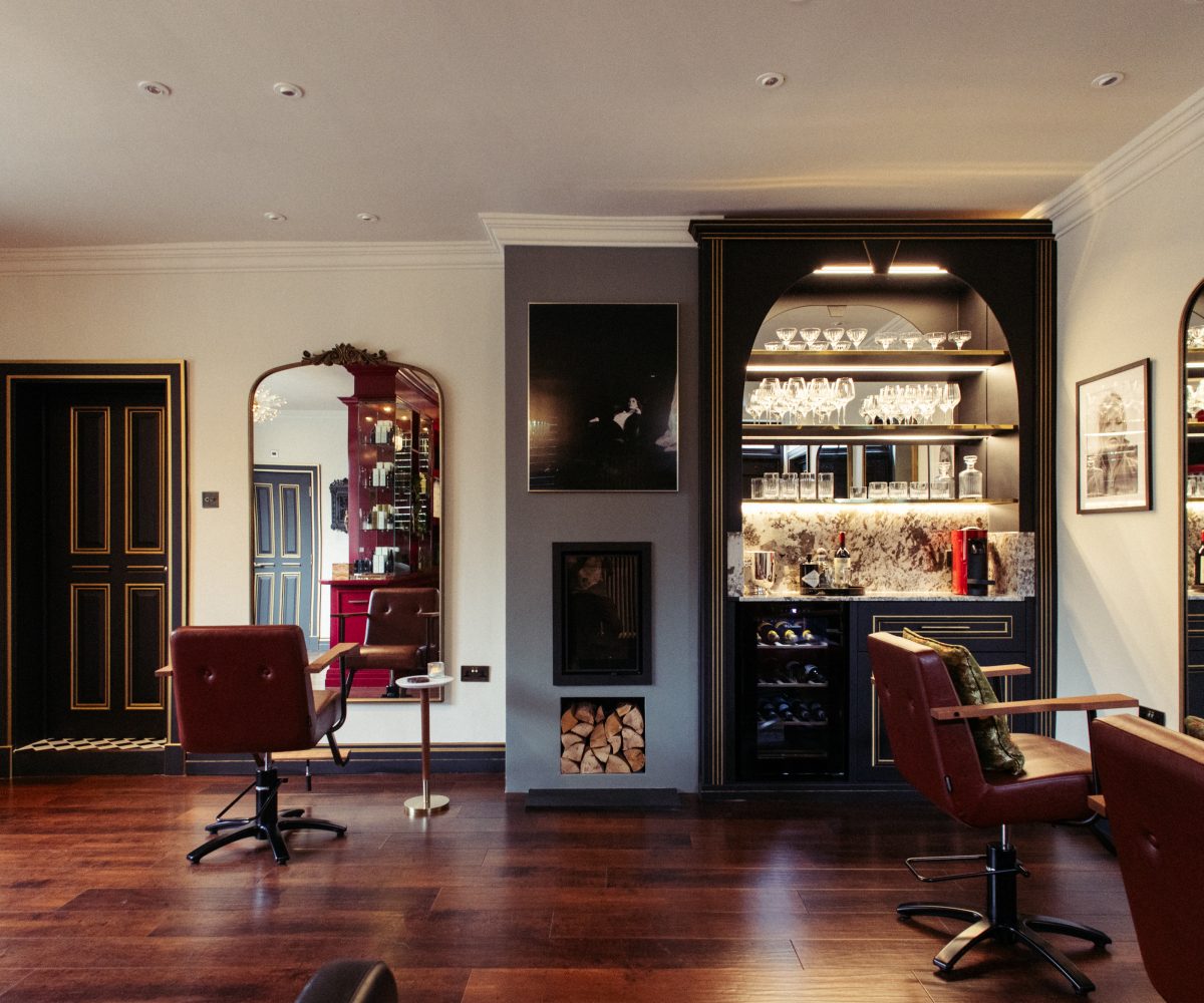 SALON INSIDE_299A0334